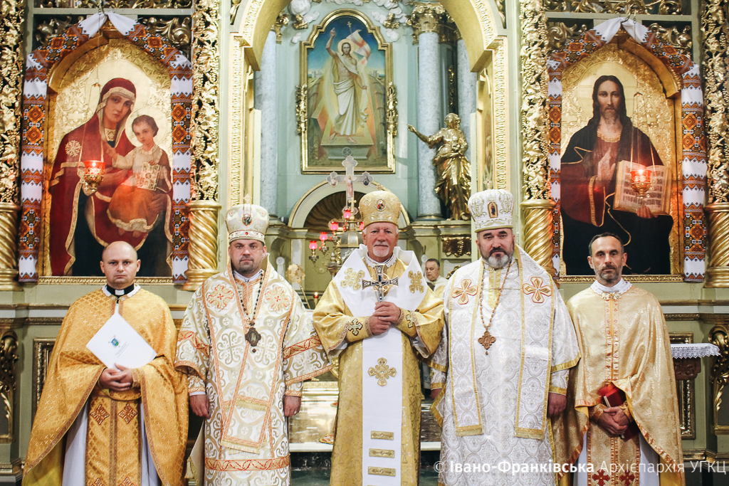 Архієрейською Літургією в Івано-Франківську розпочався ІІІ Митрополичий синод